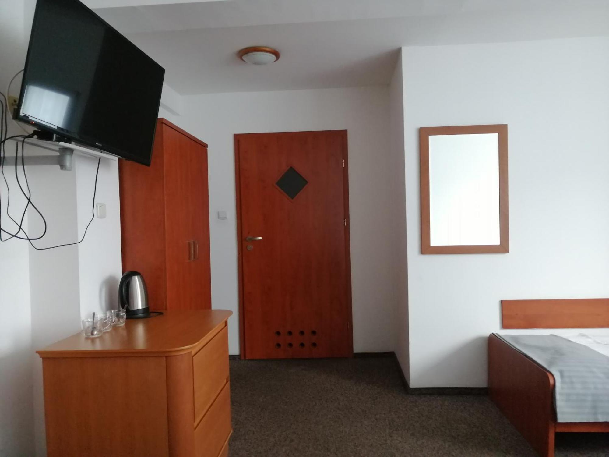 Hotel Dabrowiak Домброва-Гурнича Экстерьер фото