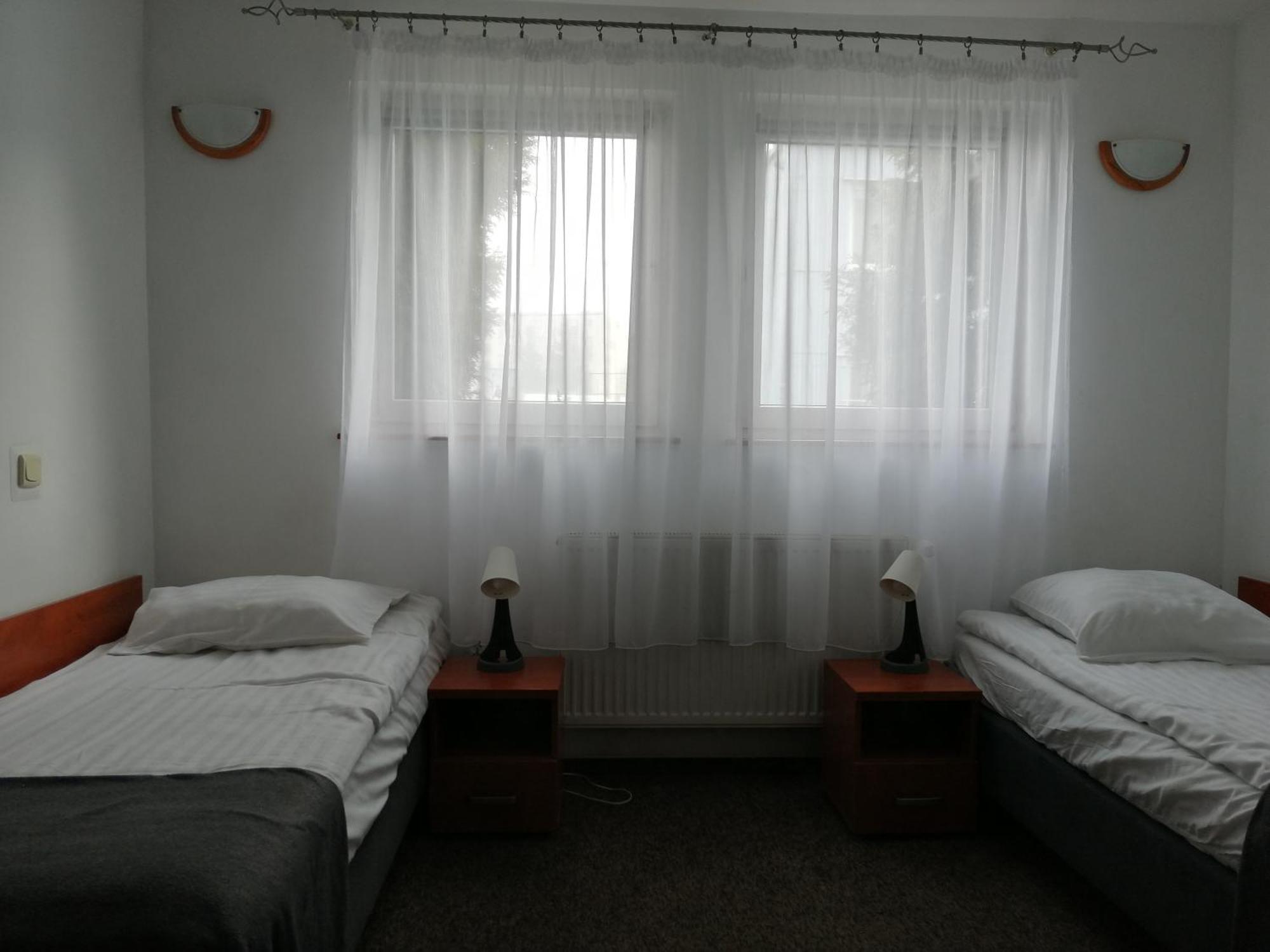 Hotel Dabrowiak Домброва-Гурнича Экстерьер фото